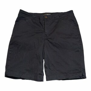 Lee Regular Fit Mid Rise Black Chino Shorts – Women’s Size 10
